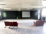 La salle de répèt/spectacle du Shakirail en cours d'installation La salle de répèt/spectacle du Shakirail en cours d'installation